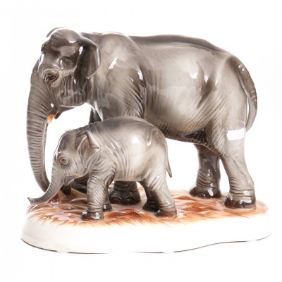 Rodzina słoni, porcelana dekoracyjna. Ręcznie malowana.